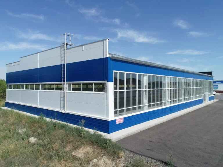 Угловые панели для коммерческого здания